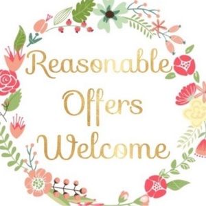 Thank you for checking out my closet!💐💐